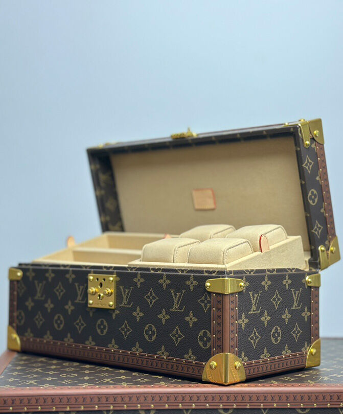 Louis Vuitton Coffret Accessoires M20209 Brown